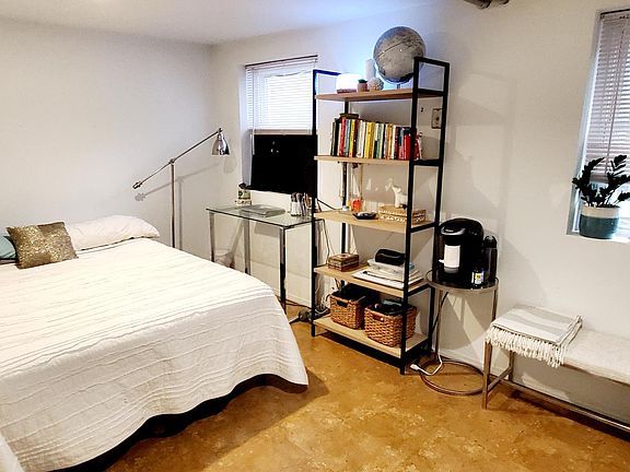 4th image of 3111 W Diversey Ave