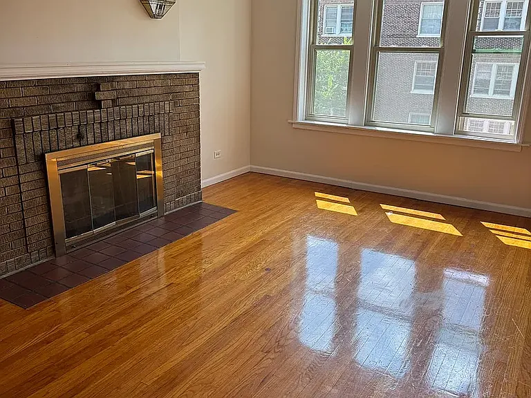 214 Chicago Ave #3 — Photo 2