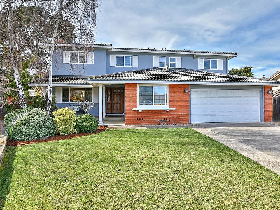1st image of 925 New Haven Ct