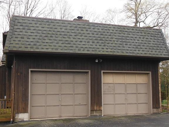 2nd image of 1415 Sugar Knoll Dr
