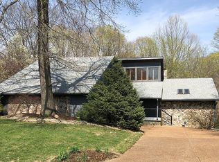 8 Covered Bridge Ln, Glen Carbon, IL