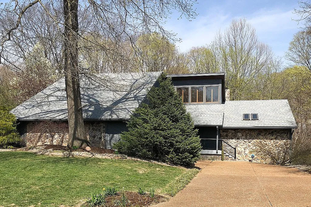 8 Covered Bridge Ln photo 1