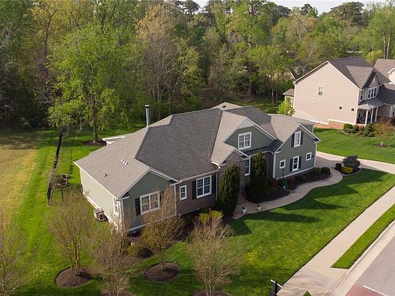 2nd image of 1937 Governors Pointe Dr