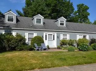 175 Elm Ct, Chagrin Falls, OH