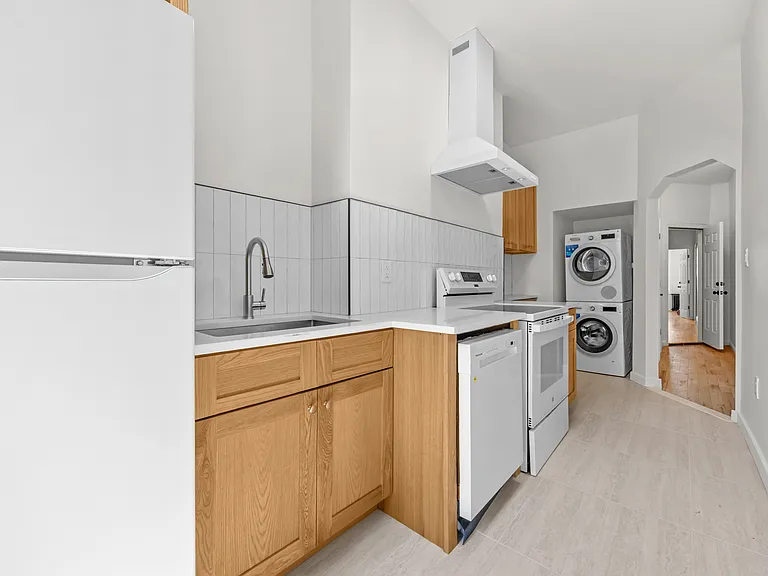 1196 Greene Ave #2 — Photo 3