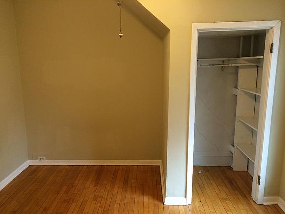 3rd image of 4849 Vincent Ave S