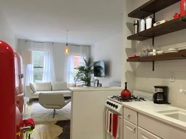 512 East 83rd Street image 5 of 13