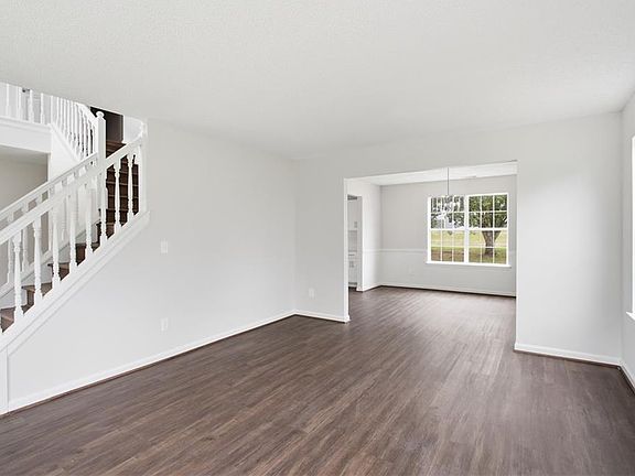 4th image of 1024 Field View Dr