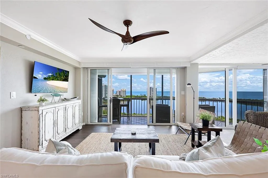 2 bed, 2.0 bath, 1274 sqft, $14,500 — Photo 3