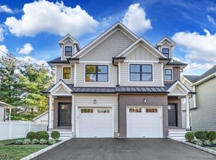 33A 2nd Ave, Garwood, NJ 07027