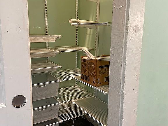4th image of 2708 E Leigh St
