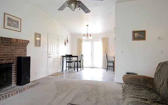 3rd image of 1528 W Bora Bora Dr