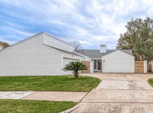 6107 Sanford Rd, Houston, TX 77096