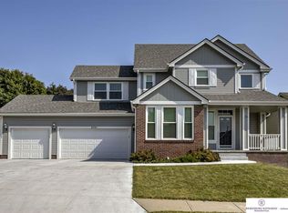 9701 S 27th St, Bellevue, NE 68123