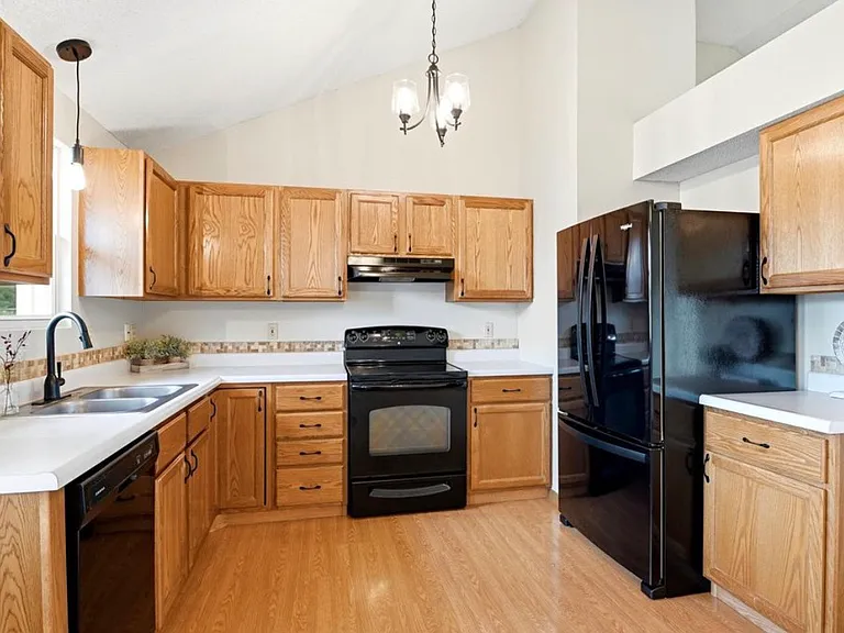 7304 SW 24th Ter — Photo 5