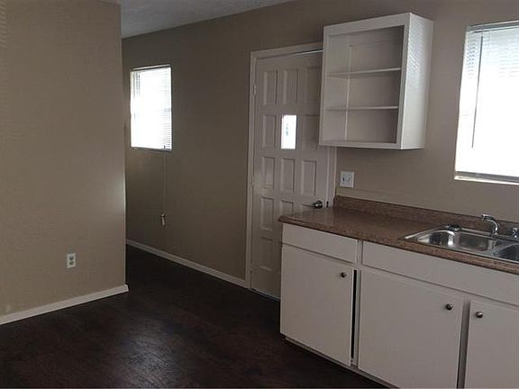 4th image of 300 N 2nd St