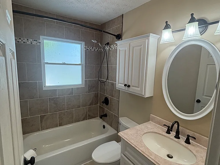 405 Jefferson Blvd — Photo 16