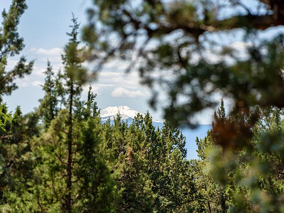 4th image of 4047 SW Wickiup Ct