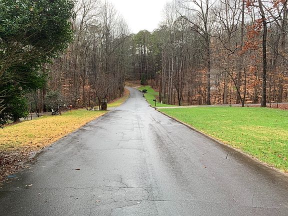5th image of 237 Nacoochee Dr