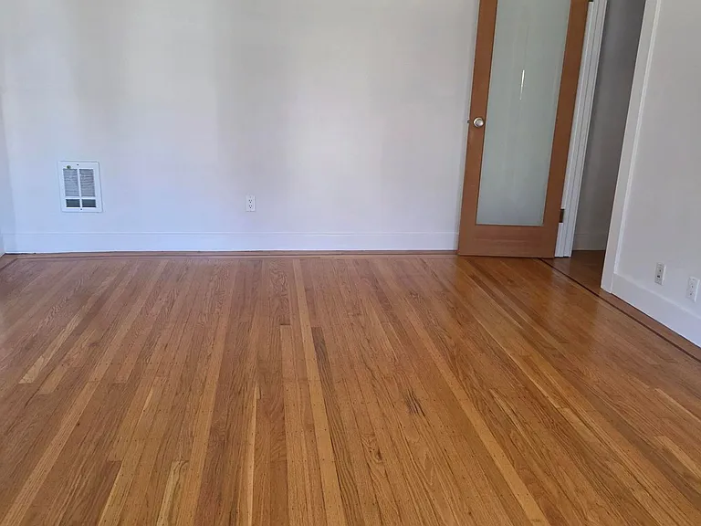 1201 Green St — Photo 6