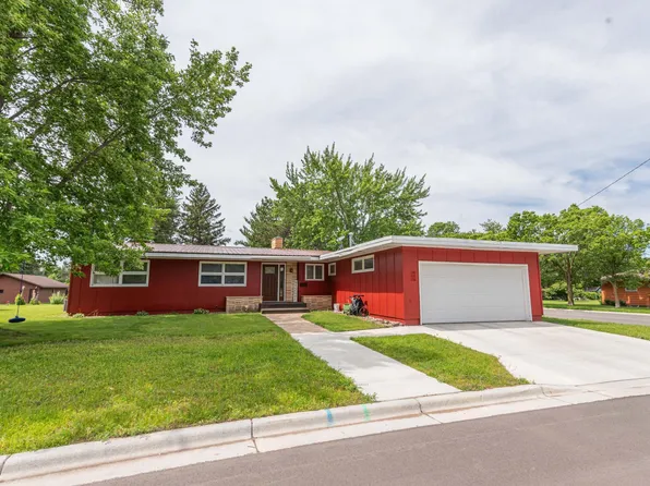 357 5th St SW, Perham, MN 56573