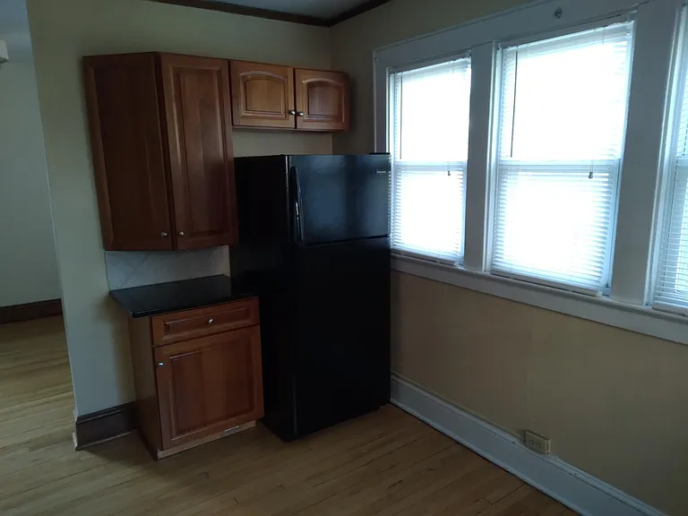 436 New Scotland Ave #2R — Photo 4