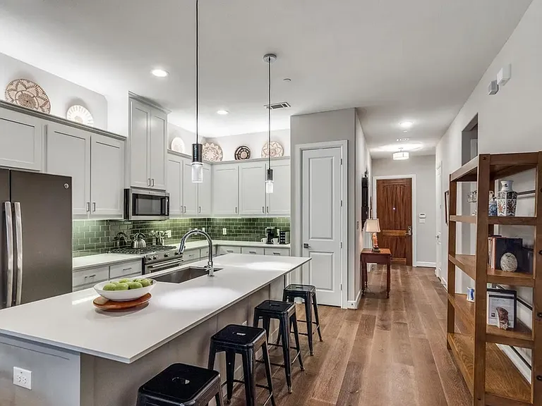 5015 Meridian Ln #ID19007 — Photo 11