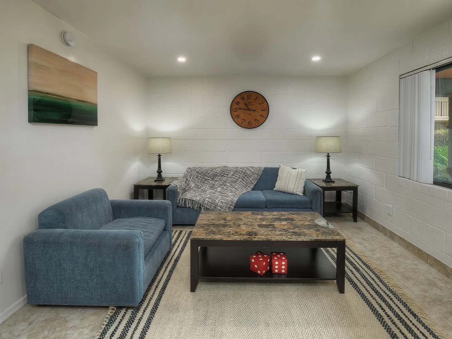 University Fremont Apartments — Photo 4