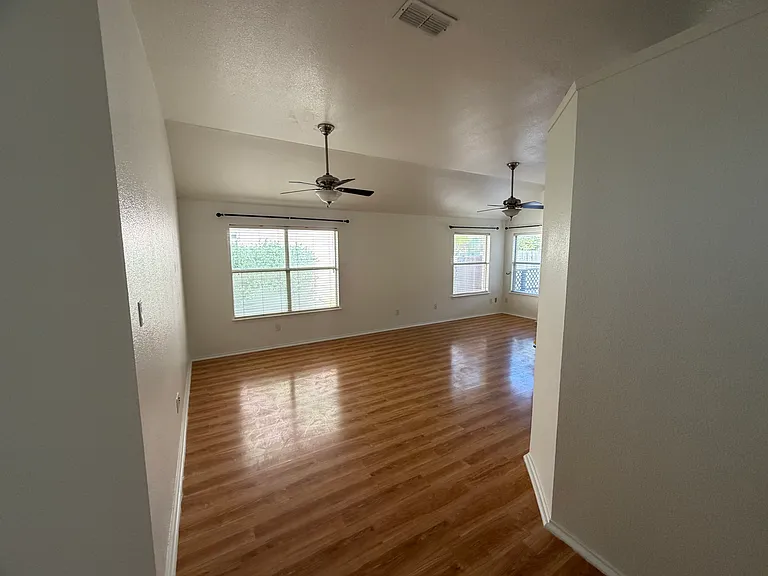 12933 Honey Locust Cir — Photo 5