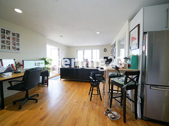 2nd image of 2315 Astoria Blvd APT 7B