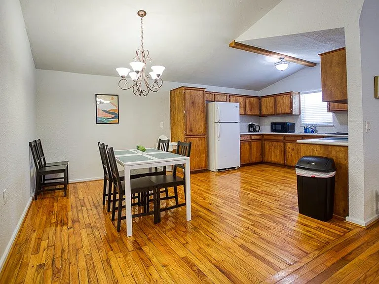 805 Ester Dr — Photo 36
