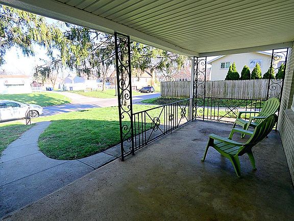 3rd image of 381 Guernsey Ave