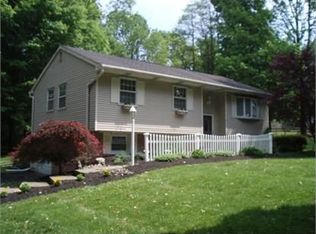 317 Stanhope Rd, Sparta, NJ 07871