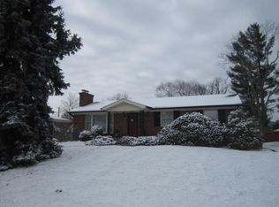 2007 Janlyn Rd, Jeffersontown, KY 40299