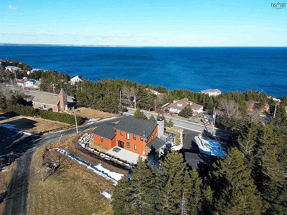 4th image of 657 Ketch Harbour Rd