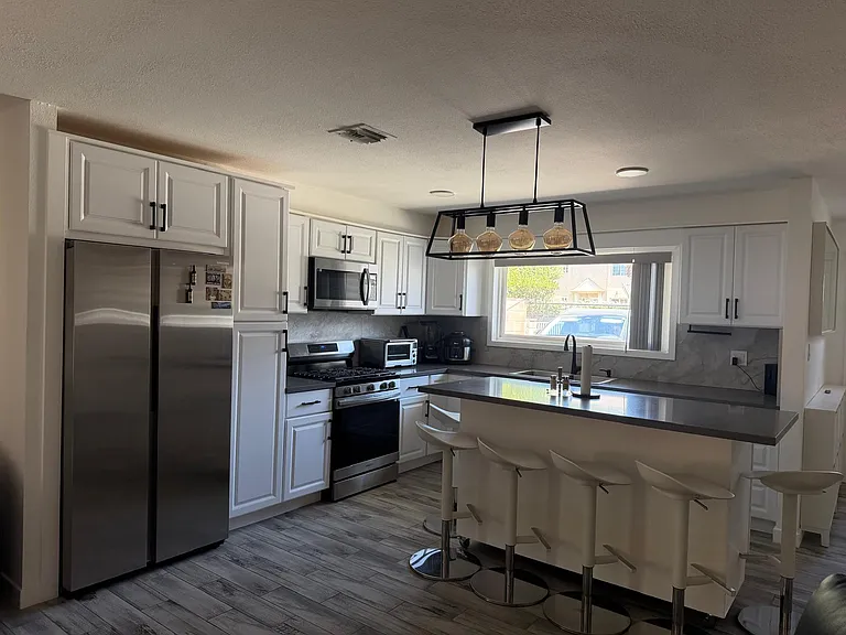 22118 Saticoy St — Photo 8