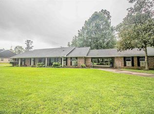 475 Piney Point Dr, Sour Lake, TX 77659