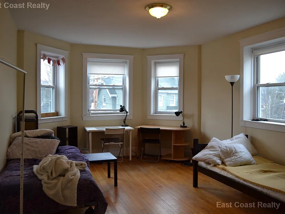 144 Davis Ave #5