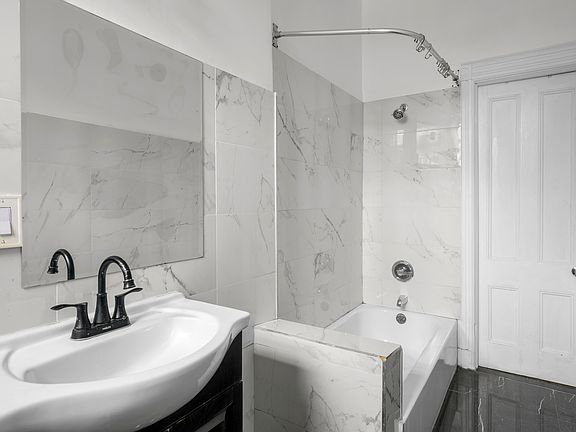 4th image of 1002 Putnam Ave Floor 1