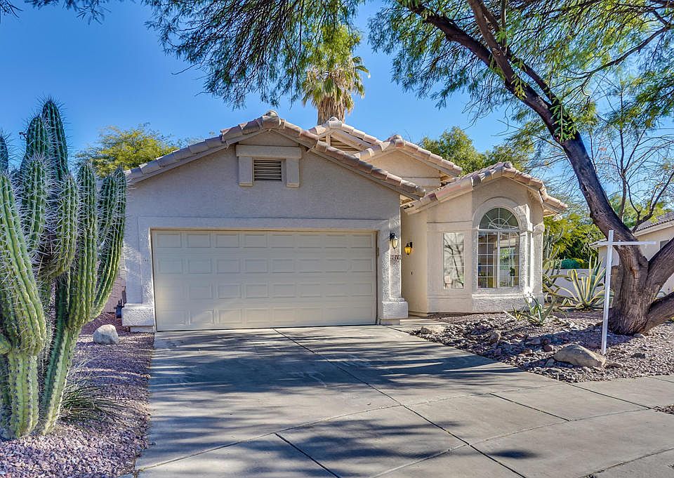 1st image of 9018 N Palm Brook Dr