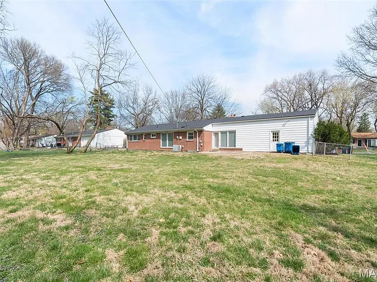 back of lot to house