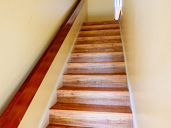 3rd image of 4040 Grand View Blvd Unit 90