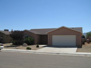 6528 Phoenix St, Las Cruces, NM 88012
