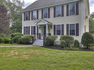 42 Lovell Rd, Stratham, NH 03885