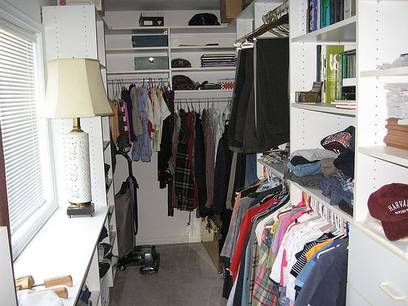 Cali closet owner's suite