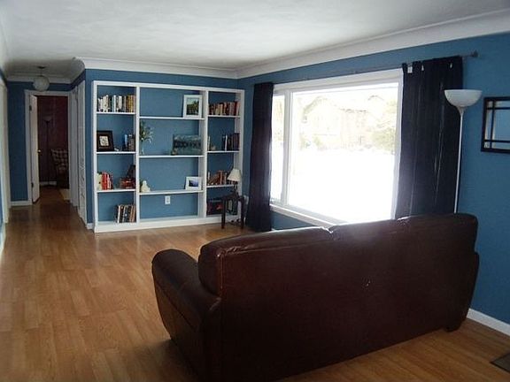 2nd image of 11 Baker Dr