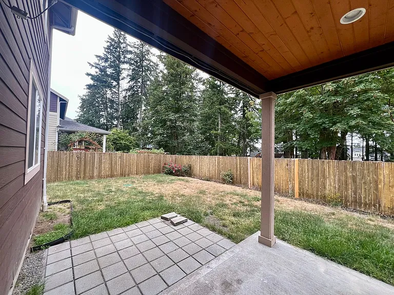 4006 20th Ave NE — Photo 31