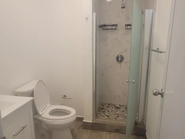 405 Hacienda La Salle #11 — Photo 6