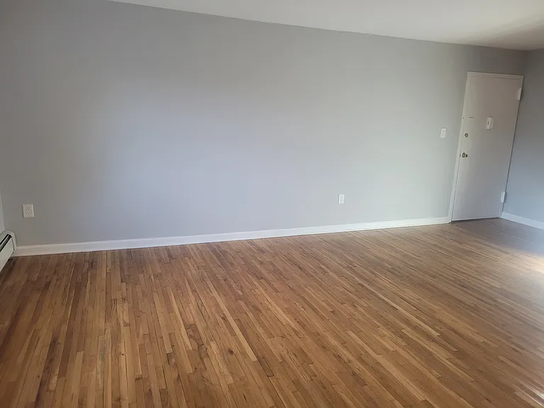 56 Manchester Ct #B — Photo 7