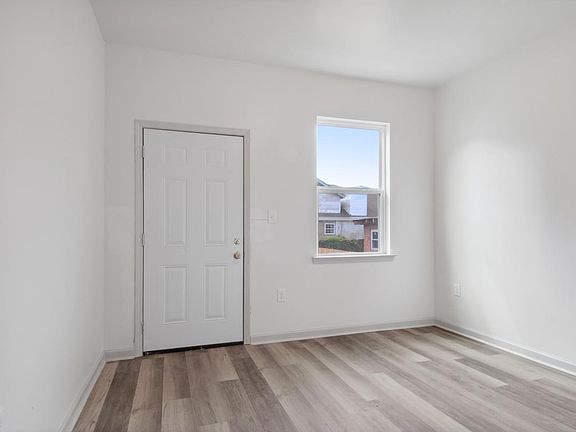 2nd image of 3315-17 Hamilton St #3317